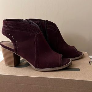 Burgundy heels